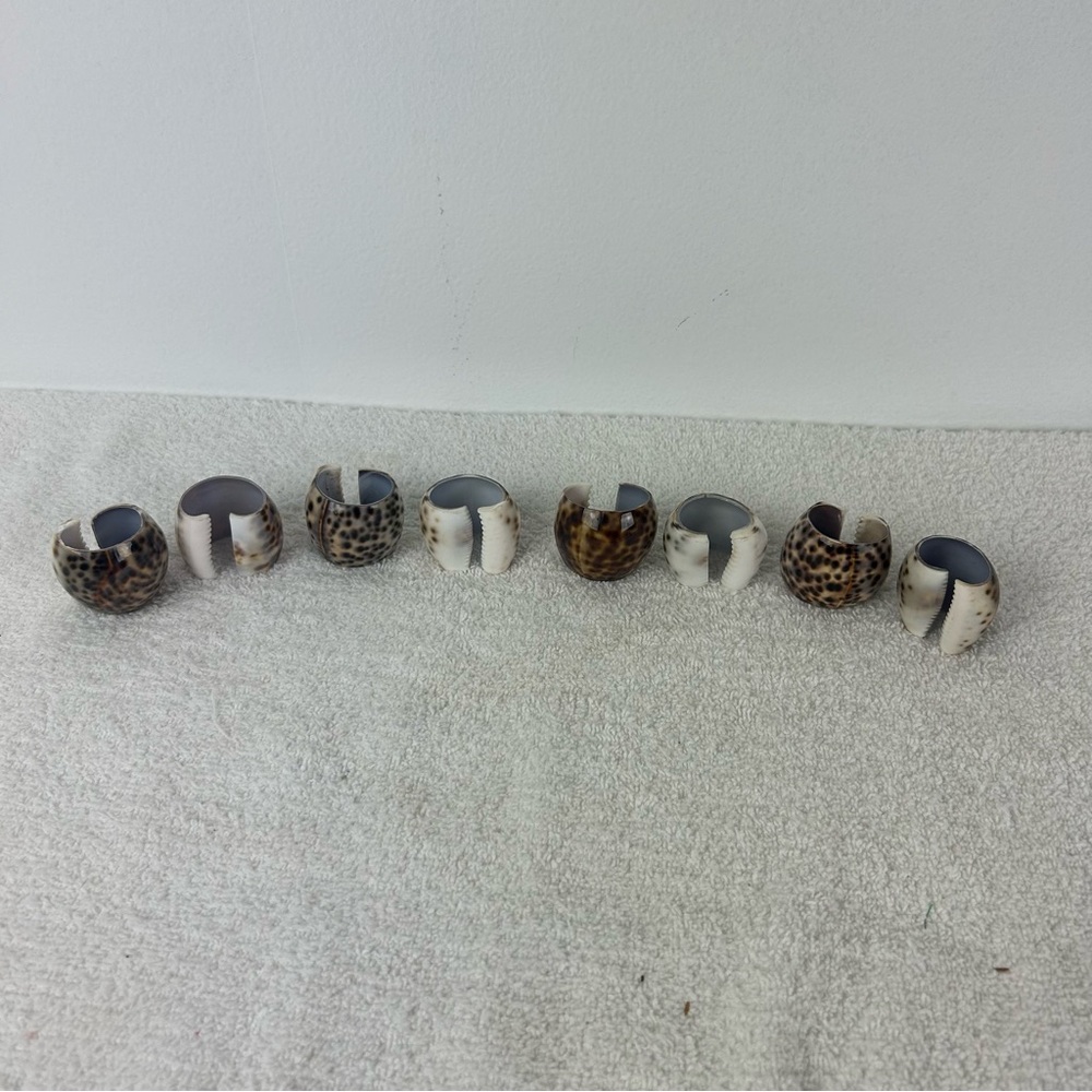 VTG Set of 8 Tiger Cowrie Sea Shell Napkin Holder Rings